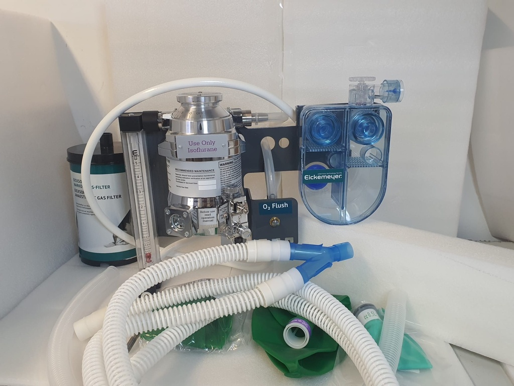 NarkoVet LIGHT mit Verdampfer, SN: 33170 - Das Gerät ist neu, weist jedoch einige leichte Kratzer auf und hat keine Originalverpackung.