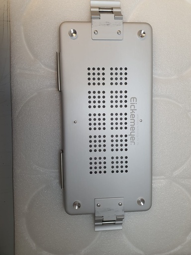 [SCH50071002] Silberner Deckel zu Klein-Set-Container, perforiert , 300 x 140 mm, mit Papierfilter und Halterung für Etiketten - Mit Kratzern